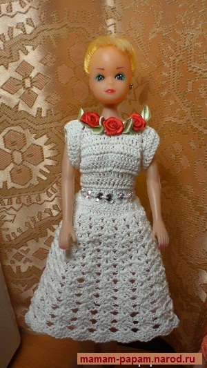 Барби в белом платье